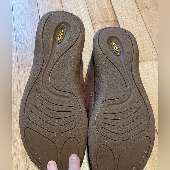 Keen Slip-On Shoes Burgundy, Women’s 9, fit closer to 8.5 - Picture 5 of 9